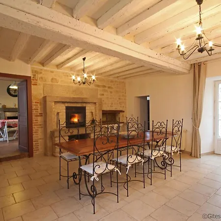 Avec Charme Historique, 5 Chambres, Vaste Jardin - Fr-1-497-118