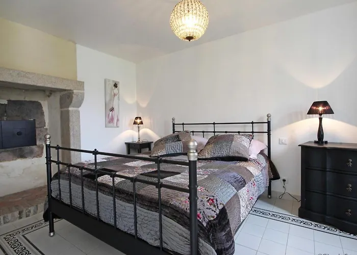 Avec Charme Historique, 5 Chambres, Vaste Jardin - Fr-1-497-118 *