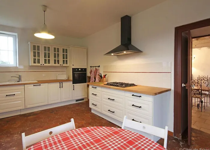 Avec Charme Historique, 5 Chambres, Vaste Jardin - Fr-1-497-118 Ferienhaus *