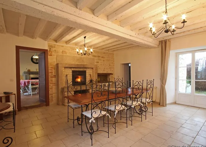 Avec Charme Historique, 5 Chambres, Vaste Jardin - Fr-1-497-118